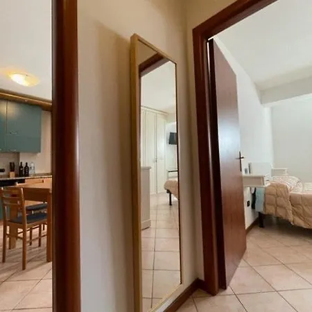 Lägenhet Residenza Roncuzzi